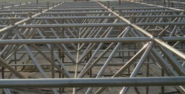 鹤壁盘点螺栓球网架构件施工前的3方面考试事件