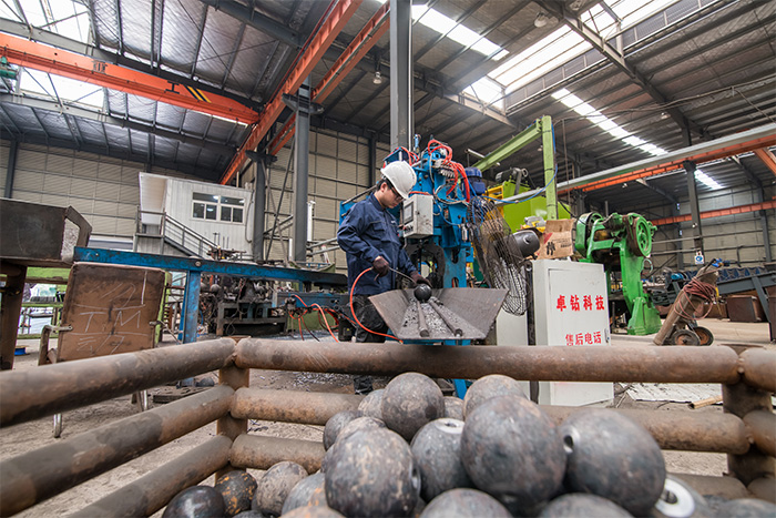 鹤壁网架配件-螺栓球加工车间